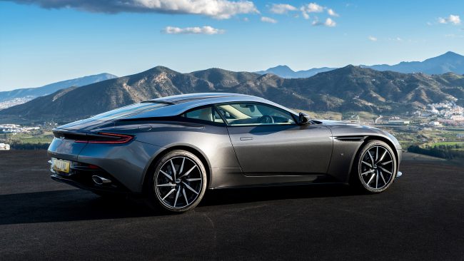 aston-martin-03-650x366